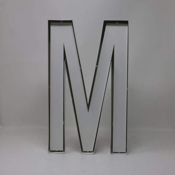 Quizzy Neon Style letter M