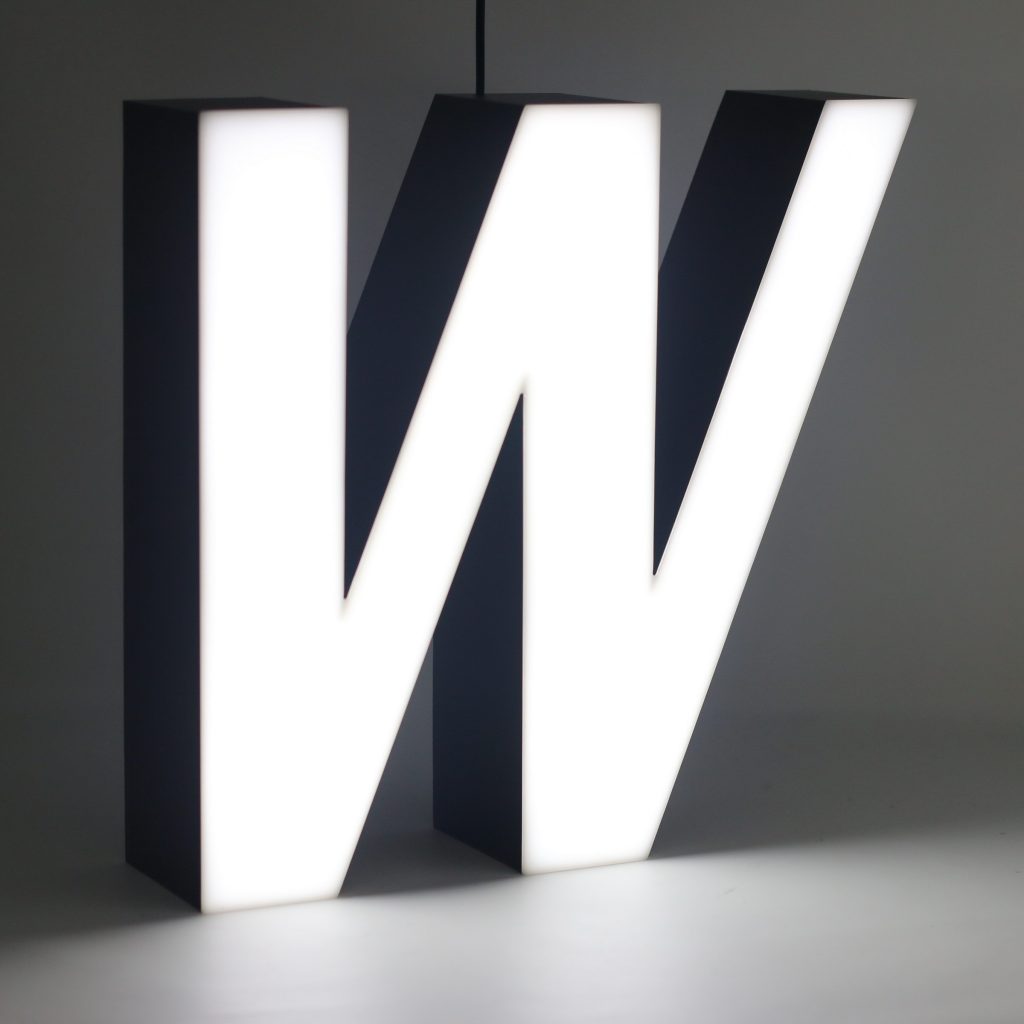 Letter W - iLUTE d.o.o.