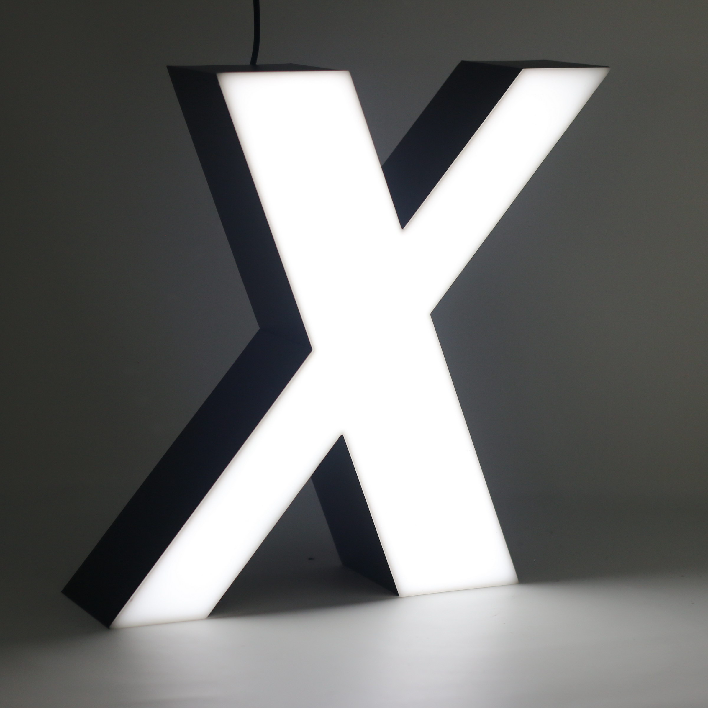 Letter X - iLUTE d.o.o.