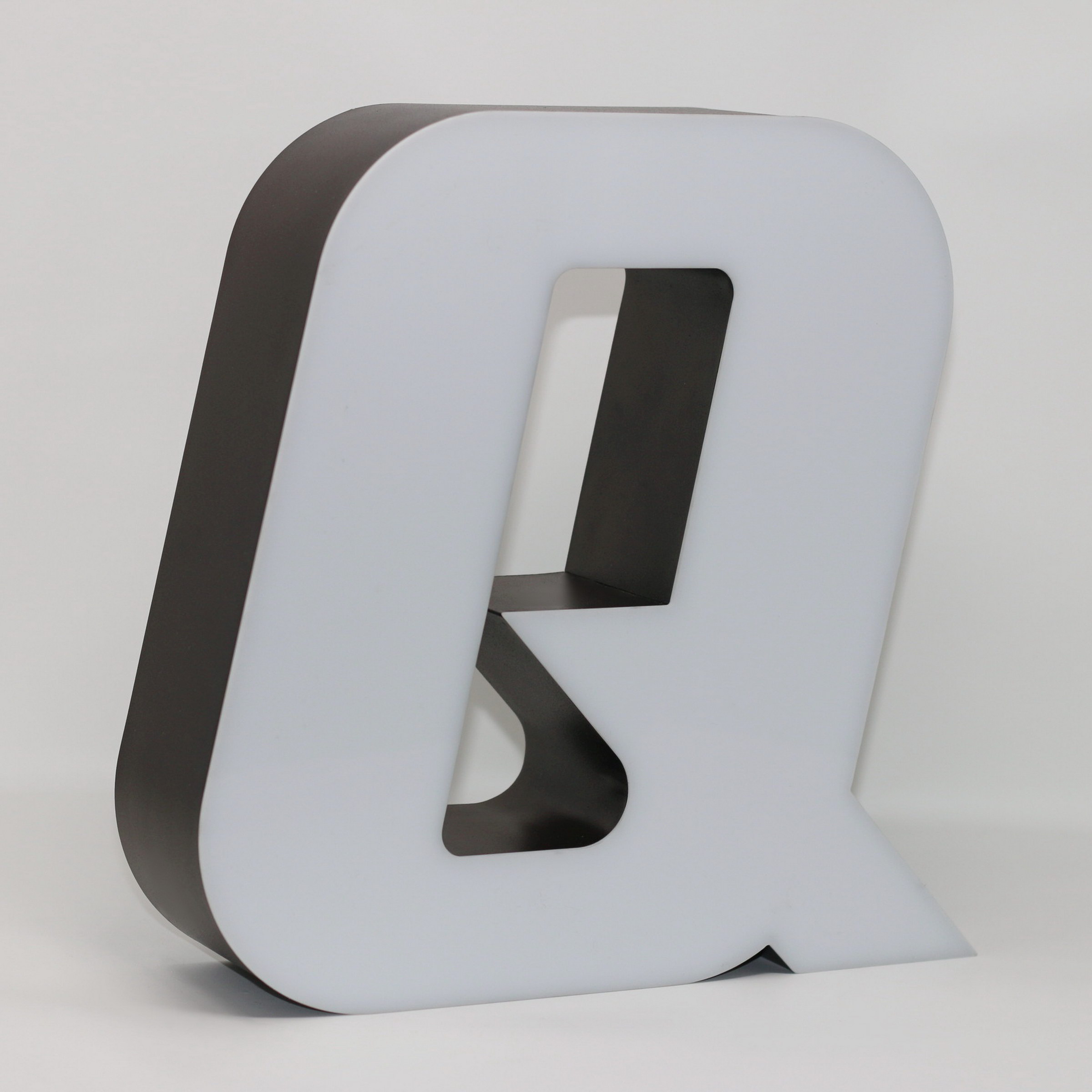 Lambo collection Led lighting letter Q Lambo collection Led lighting letter Q