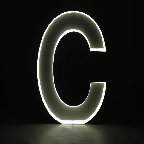 Quizzy Neon Style letter C