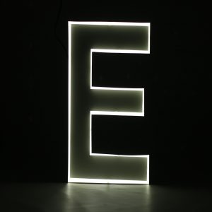 Quizzy Neon Style letter E