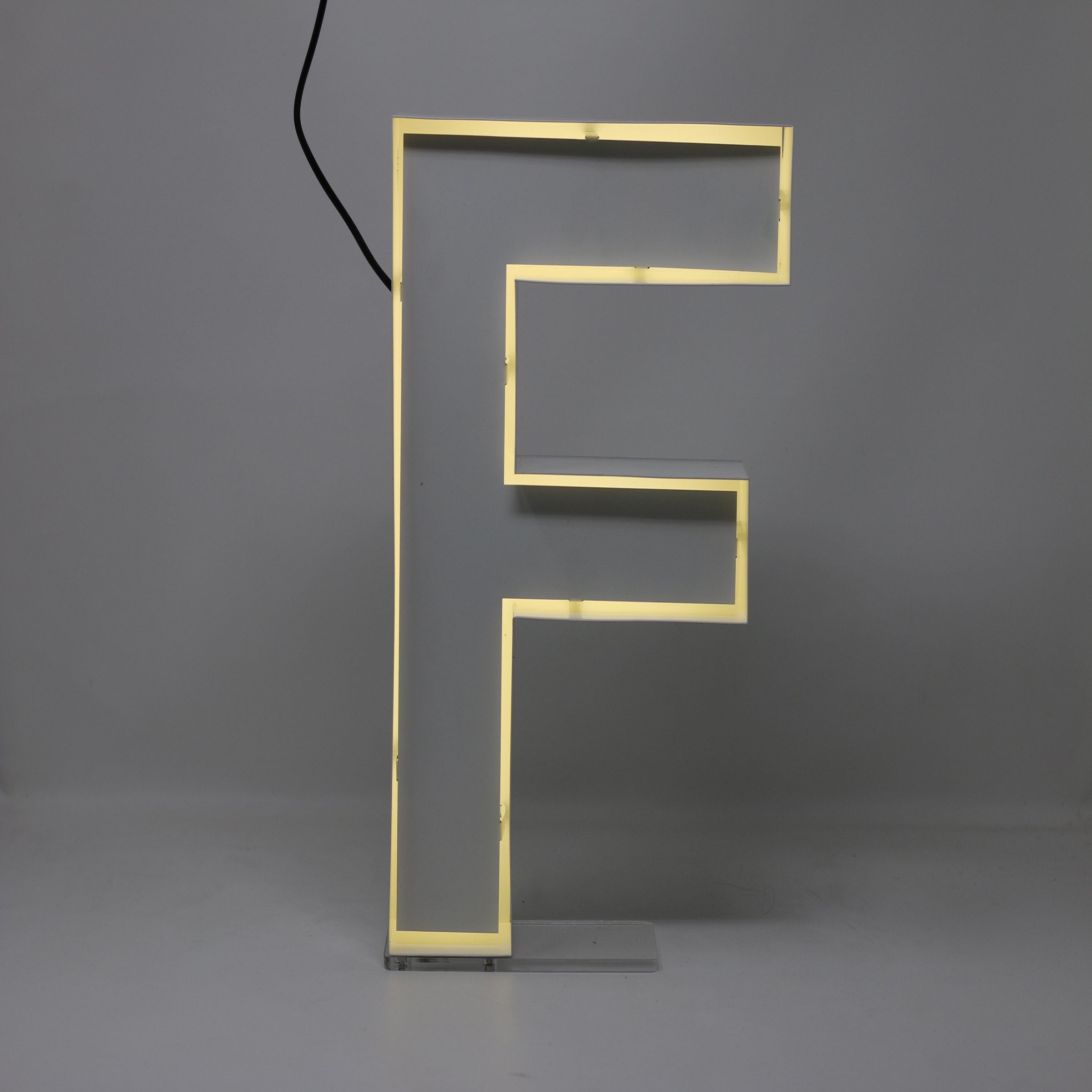 Quizzy Neon Style letter F Quizzy Neon Style letter F