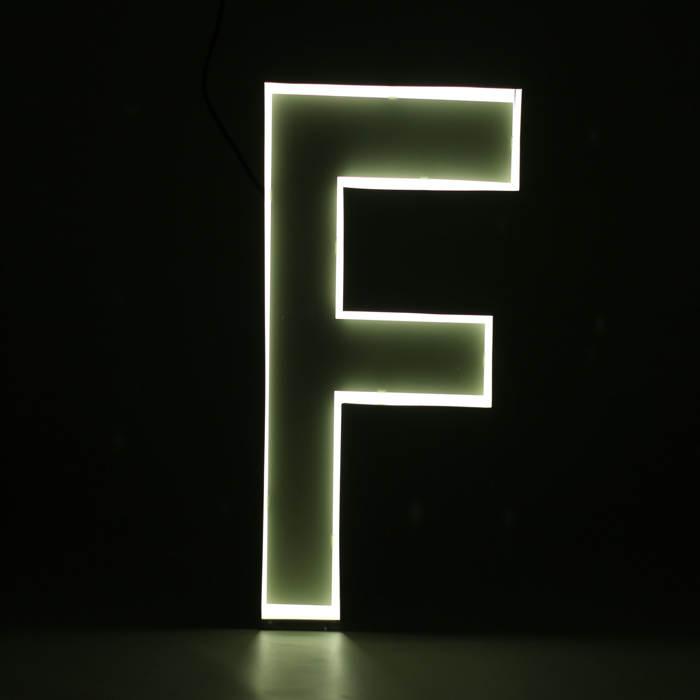 Quizzy Neon Style letter F Quizzy Neon Style letter F