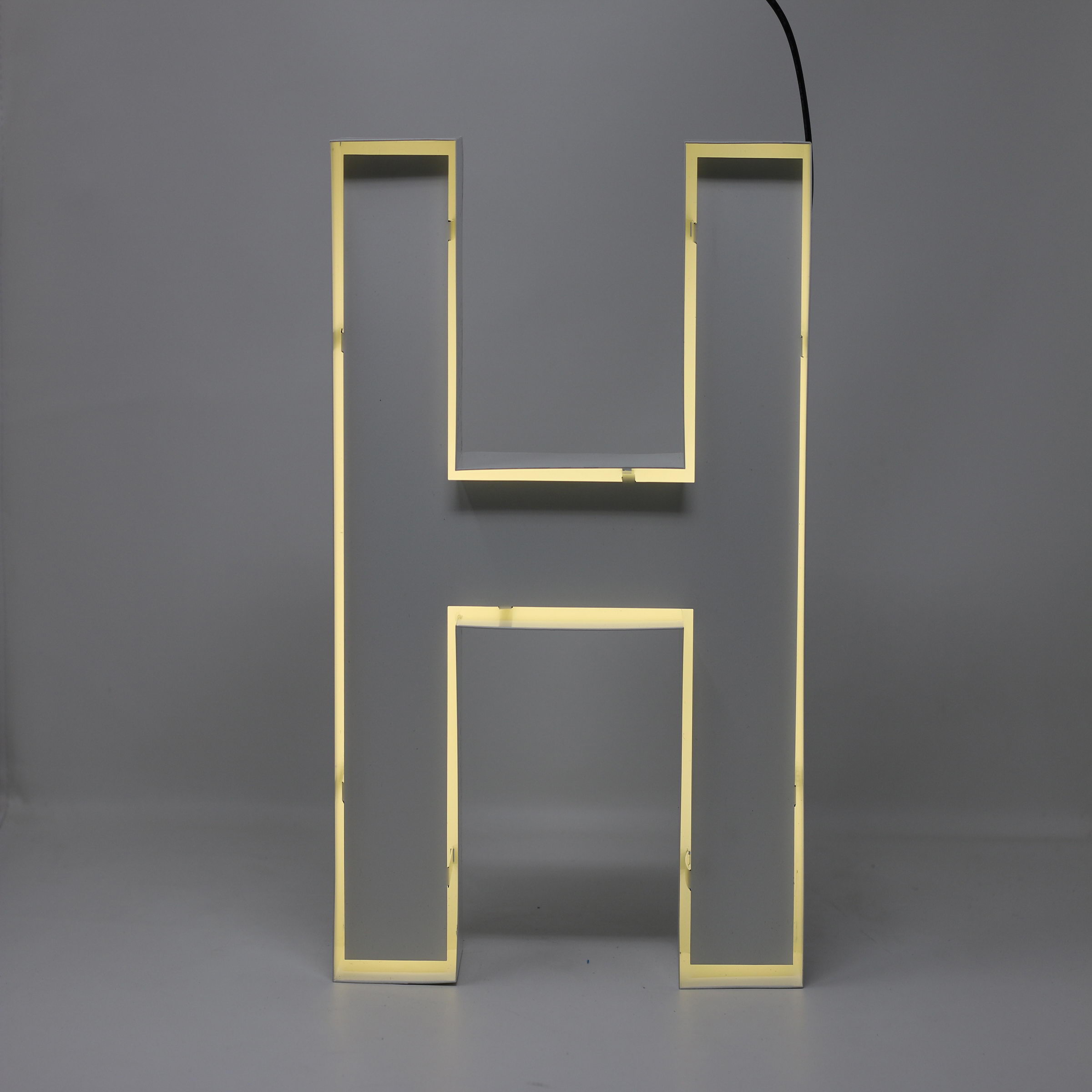 Quizzy Neon Style letter H Quizzy Neon Style letter H