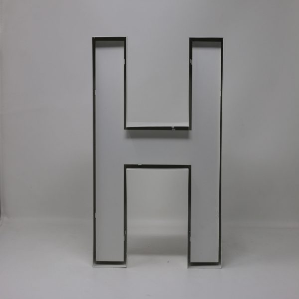 Quizzy Neon Style letter H