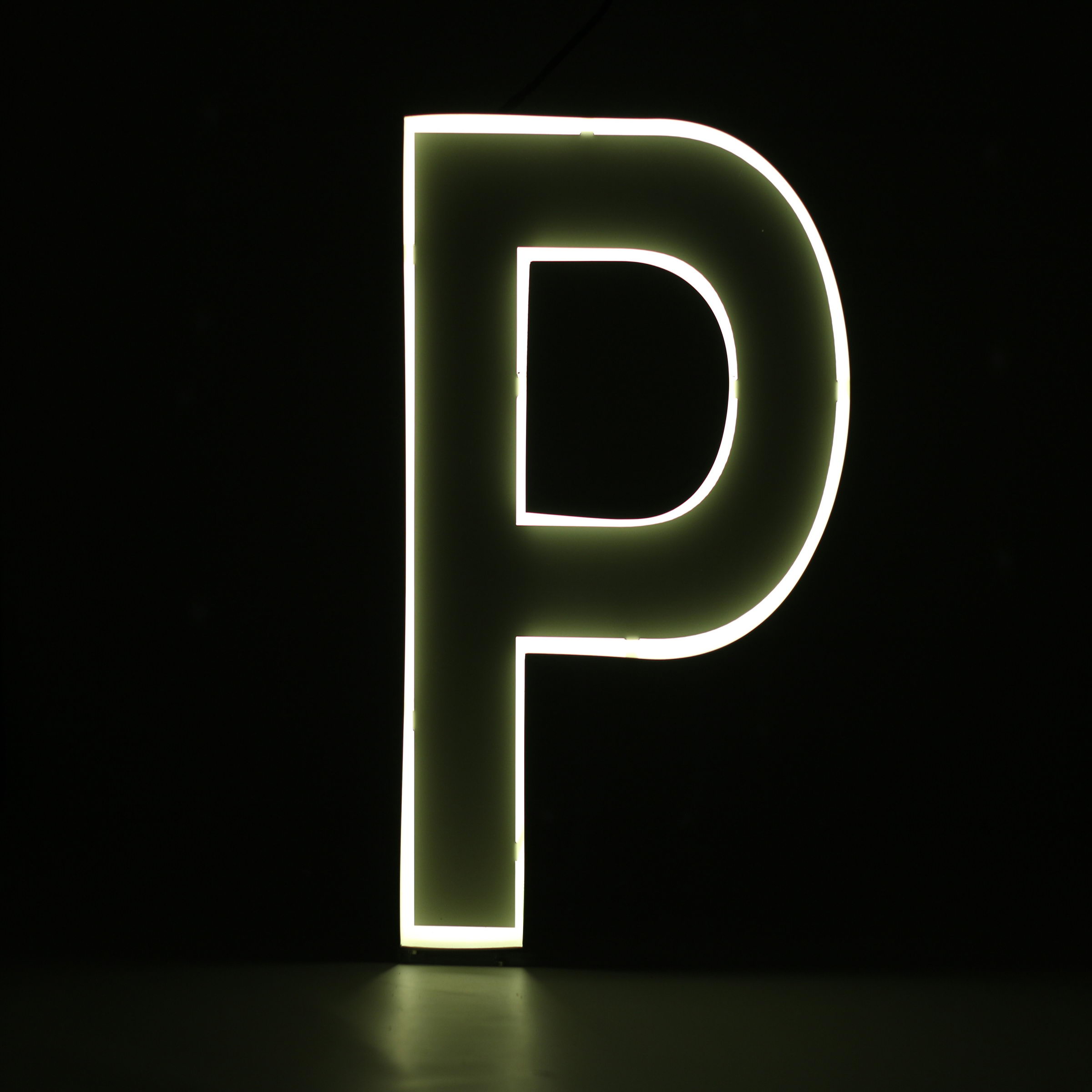 Quizzy Neon Style letter P Quizzy Neon Style letter P