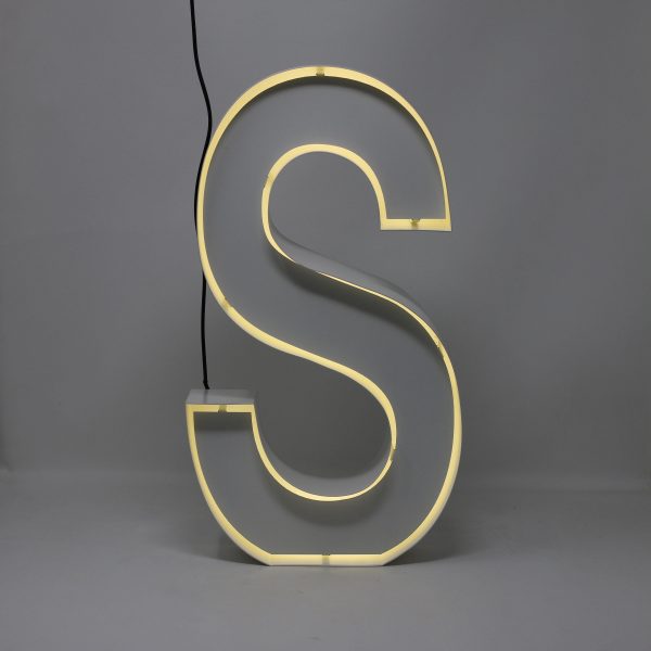 Quizzy Neon Style letter S