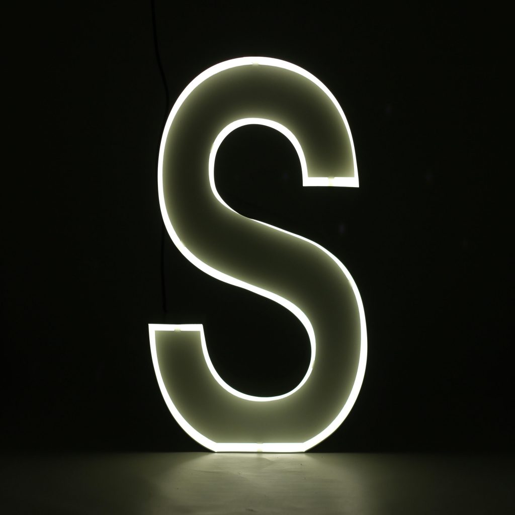 NEON STYLE“ Letter S - iLUTE d.o.o.