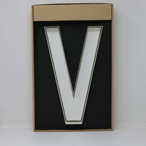Quizzy Neon Style letter V