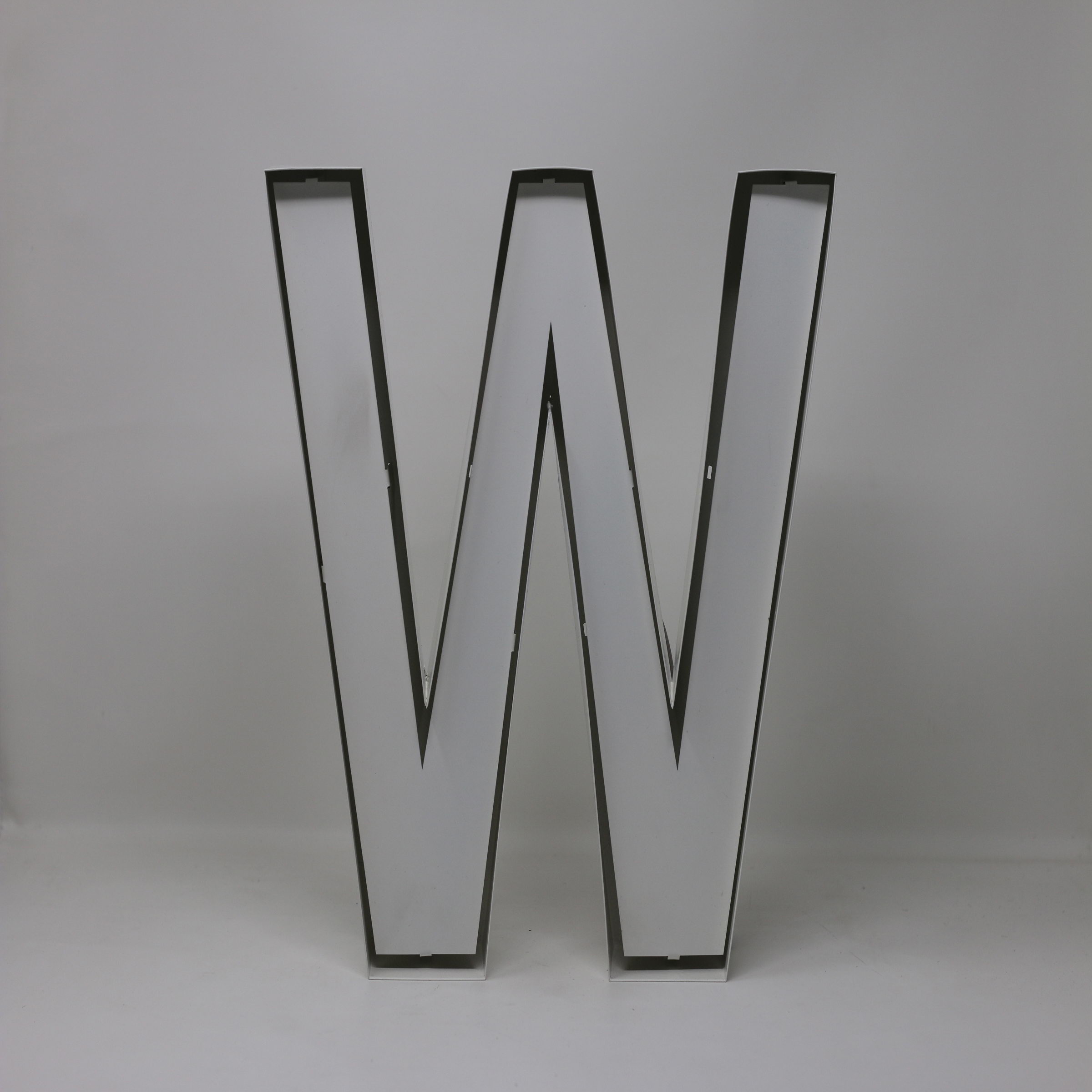 Quizzy Neon Style letter W Quizzy Neon Style letter W