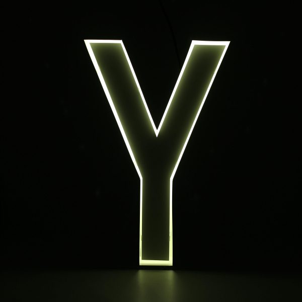 Quizzy Neon Style letter Y